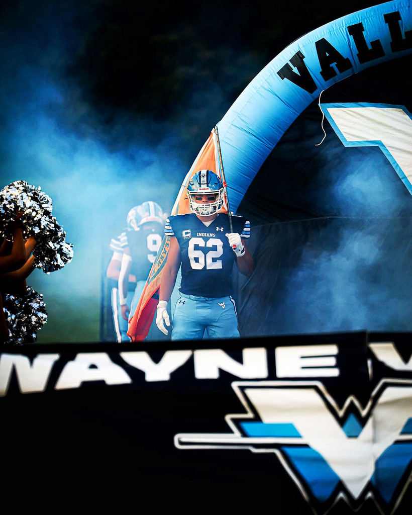 Way to go Wayne Valley! Final score on opening night: 20-13 📷: Jaylen Lovell #wayneschoolsnj #waynevalleyphoto #waynevalleyhs #waynevalleyfootball #waynevalley_athletics #Valleypride