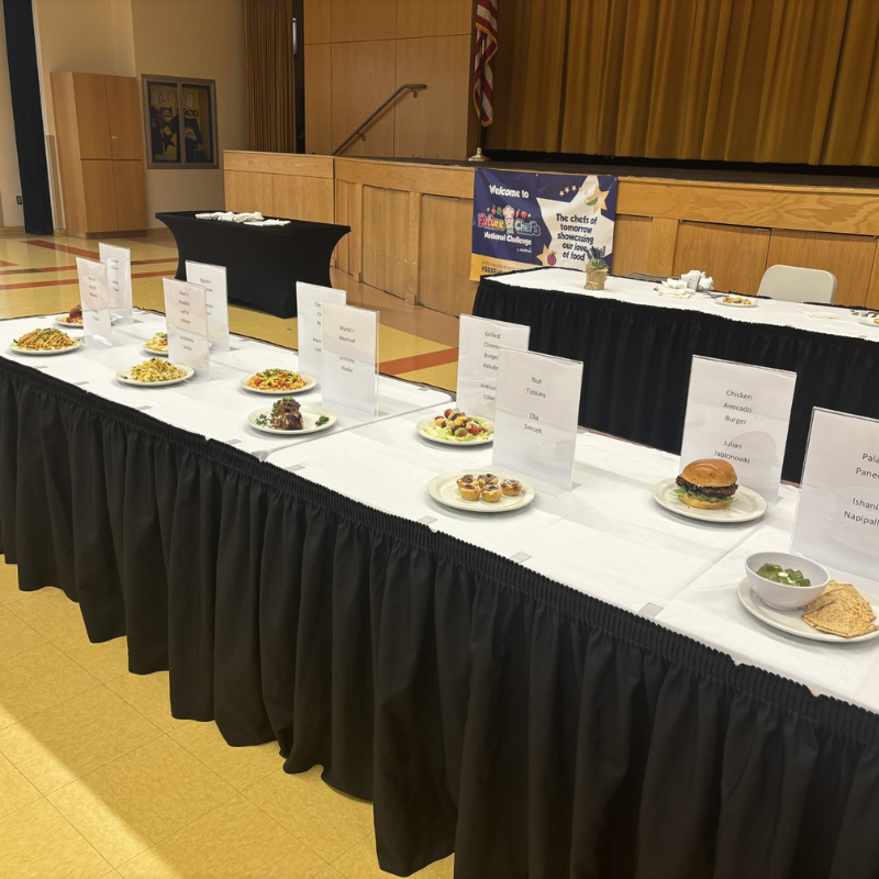 Congratulations to MACKENZIE CASTALDO (3rd grade at Packanack Elementary school) for winning the First Annual Future Chef Competition on March 27, 2024! Mack's Chili Cheese Mac scored 94 total points with the judges for Originality, Easy Preparation, Healthy Attributes, Kid Friends, Taste, Plate Presentation & Chef Presentation. Mackenzie's recipe will represent Wayne Public Schools to be considered in the National Future Chefs Competition and be featured on the Elementary School Lunch Menu in May.2024. All recipes can be viewed on the district website: https://www.wayneschools.com/foodservices #wayneschoolsnj #wayneschoolsnjElem #futurechefs #sodexo