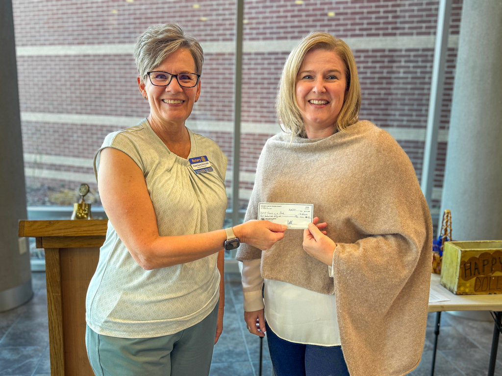 Rotary Club donates $450 to Snack in a Pack The Rotary Club of Pulaski County donated $450 to the Snack in a Pack program, which provides supplemental food items to Waynesville R-VI students who might otherwise go hungry over weekends and holidays. Suzanne Wilber, past president of the Rotary Club, presented the check to Courtney Long, executive director of secondary instruction, on Nov. 18, 2025. About Snack in a Pack Snack in a Pack (SIAP) is a 100% donation-driven program that relies on the generosity of its partners, donors and community volunteers to continue its mission to feed hungry children and improve educational success. Making a donation: · Food donations made be dropped off at Pick Educational and Volunteer Center or at the Waynesville R-VI Administration Building in Waynesville. o Much needed items include § canned chicken § canned tuna § canned ravioli and other pastas § peanut butter. · Individuals may purchase items directly on Snack in a Pack’s Amazon Wishlist at https://www.amazon.com/hz/wishlist/ls/LHIMQ7EWYF88?ref_=wl_share · Monetary donations may be made online through MySchoolBucks at https://www.myschoolbucks.com/ver2/stores/catalog/getproduct?productKey=ZZJNGFJ7X20WNYU&OPTZZJNGFJ7X20WNYU=ZZJNGFJ7XH0WSFK · Monetary donations also may be mailed to: Snack in a Pack Community Resource Office Pick Educational and Volunteer Center 12751 Pulaski Ave. Fort Leonard Wood, MO 65473