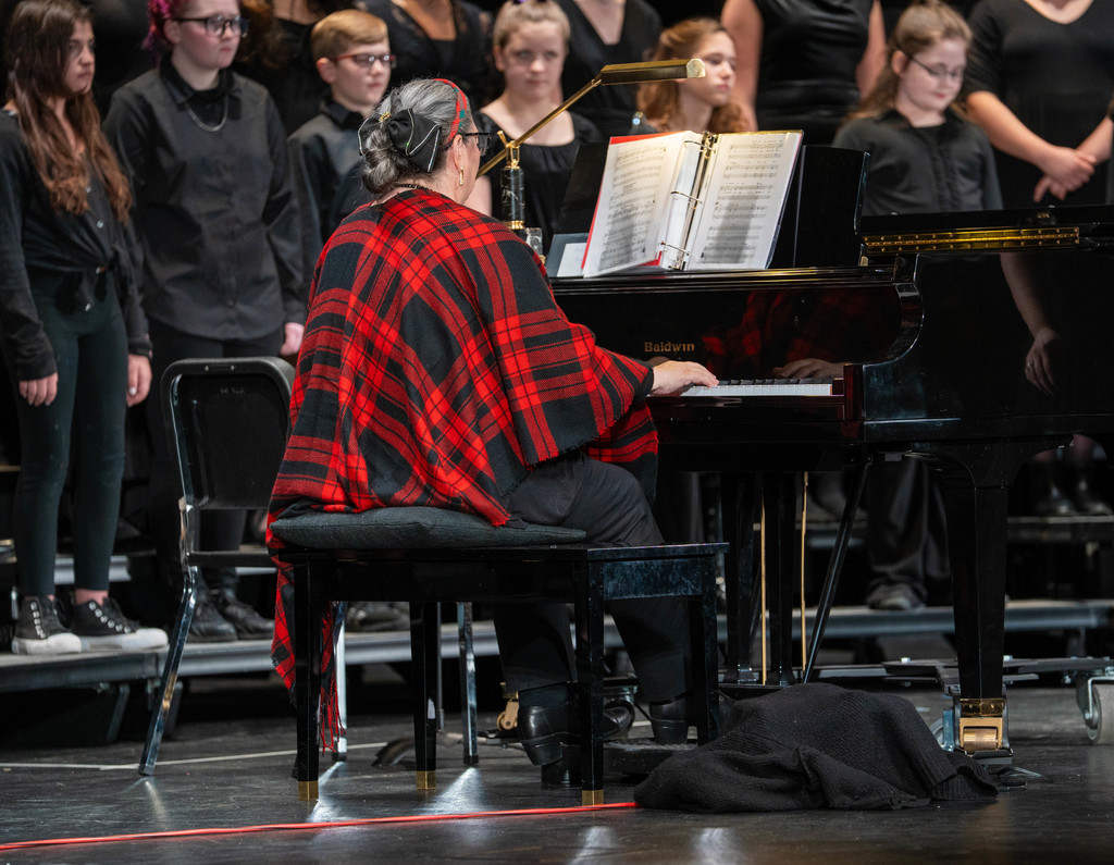 The Waynesville Middle School choir held their Winter Concert on Dec.2, 2025, in the Waynesville High School Auditorium.