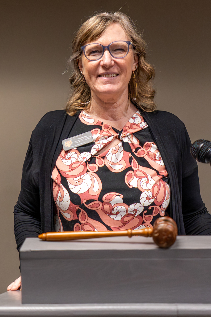 Rowden speaks at Rotary