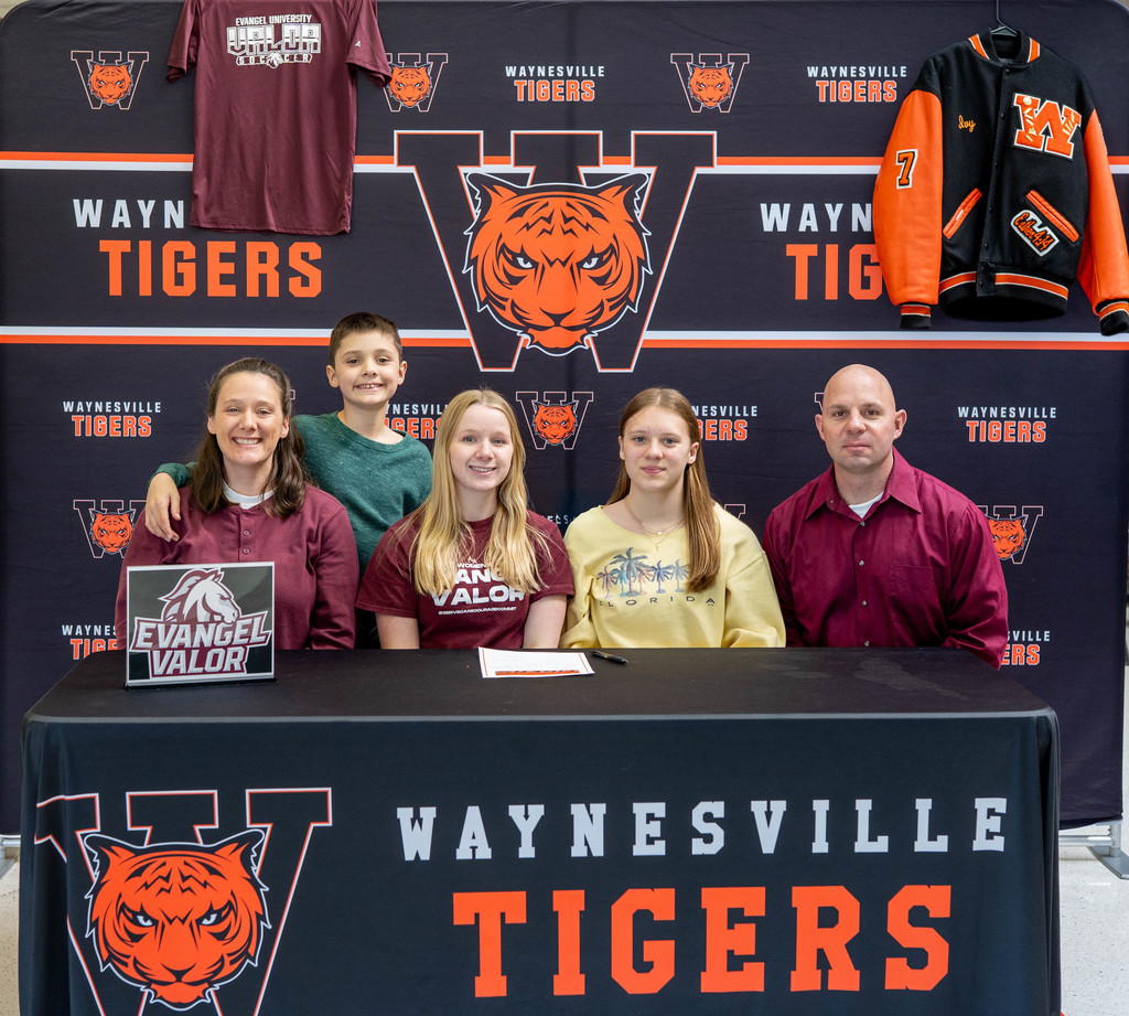 Smith signs with Evangel University