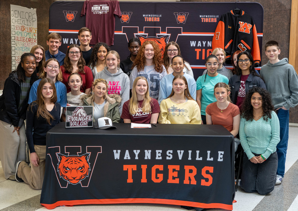 Smith signs with Evangel University