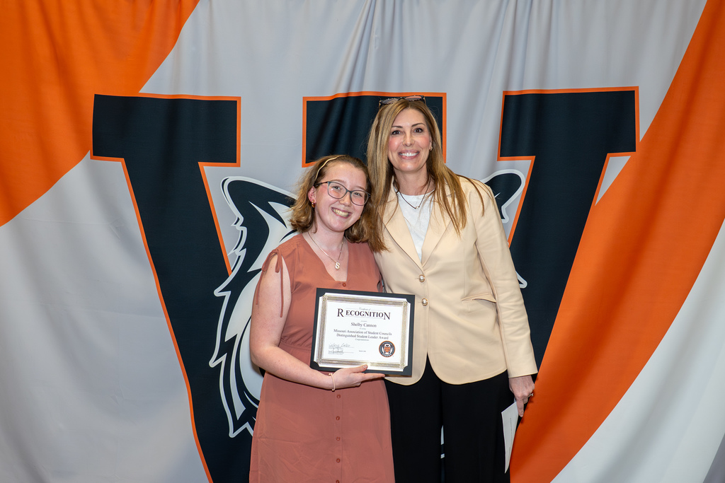 Cannon recognized for earning Distinguished Student Leader Award