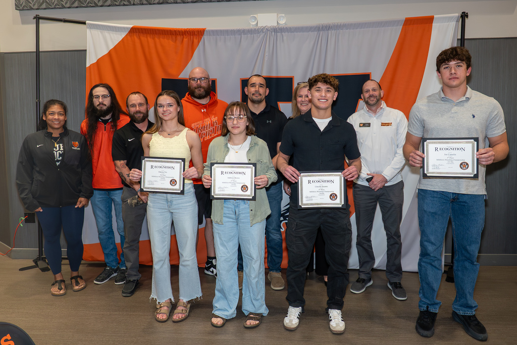 4 WHS wrestlers recognized for placing at State