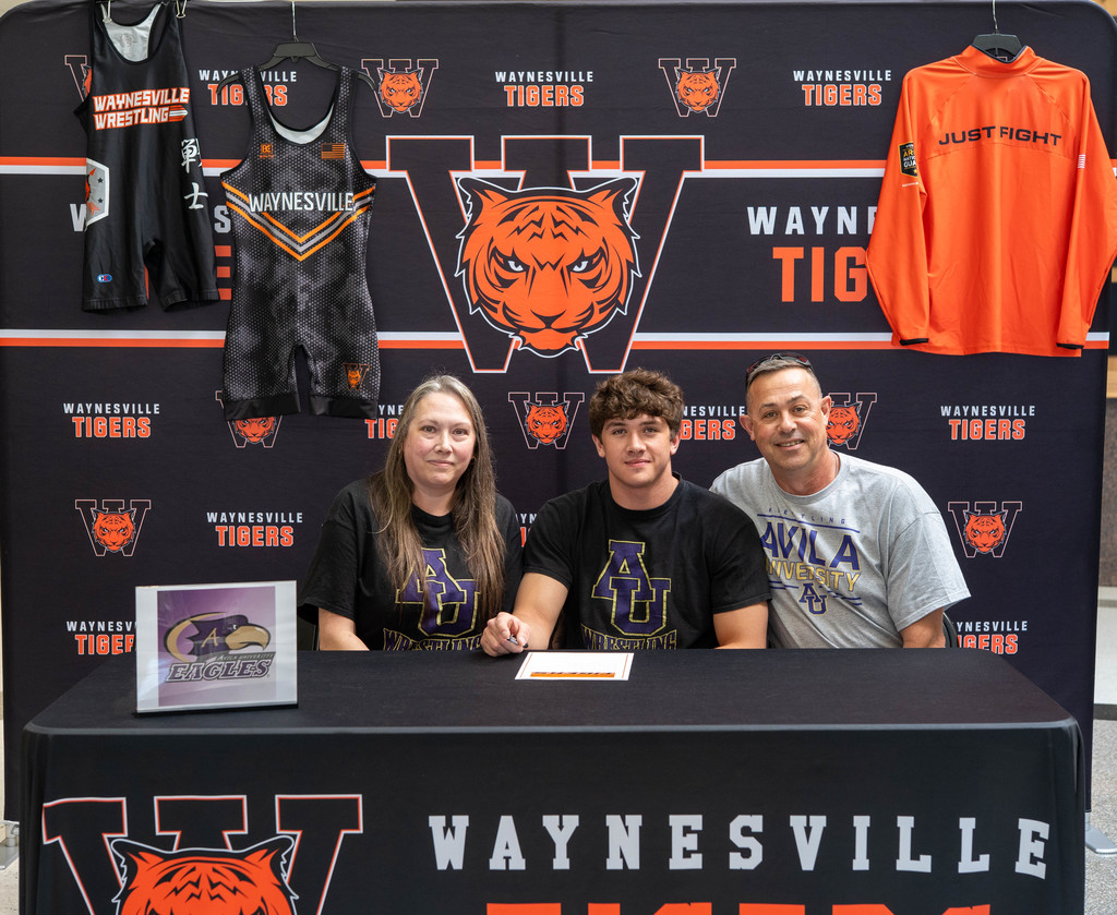 Camelin signs with Avila University