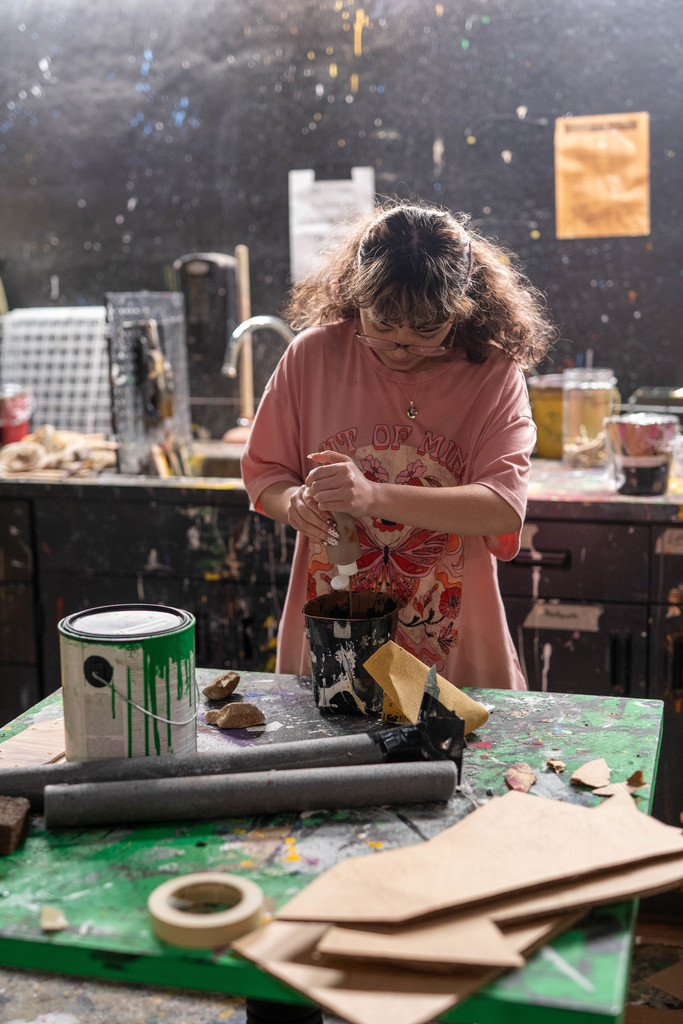  WHS students rehearse for "Dorothy in Wonderland"