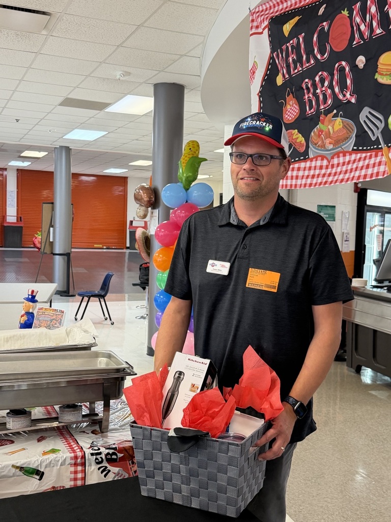 OPAA! hosted the Murphy Territory Recipe Contest at Waynesville High School on April 8, 2026. WHS students were among the judges who were able to sample and vote on the creativity and talent of the food services team members.     The winner was Dustin Hibler, DNS at Hamilton RII, whose BBQ mac and cheese wrap earned top honors. He will advance to represent this territory at the company-wide contest later this month in Turner, Kan.   