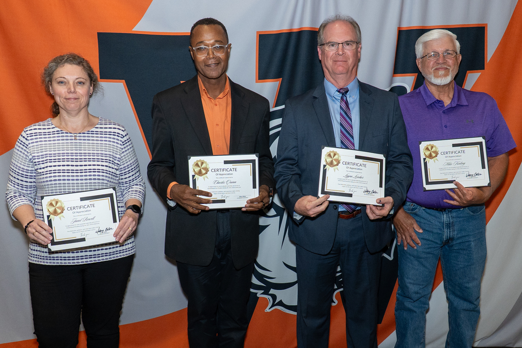 3 sworn in as board members