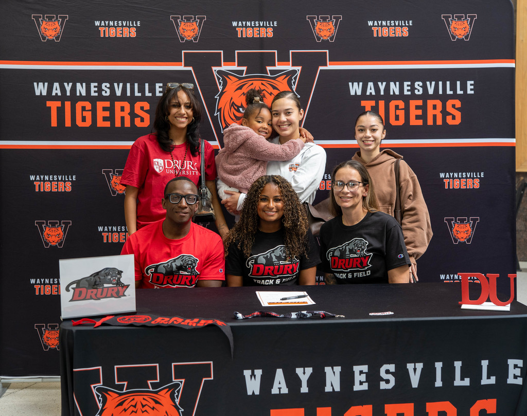 Sullivan signs with Drury University