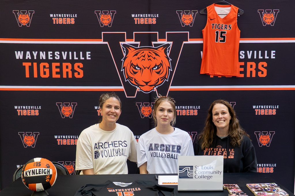 Barkley signs with St. Louis Community College
