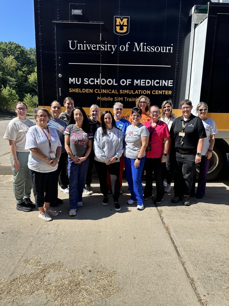 Nurses participate in University Simulation Lab