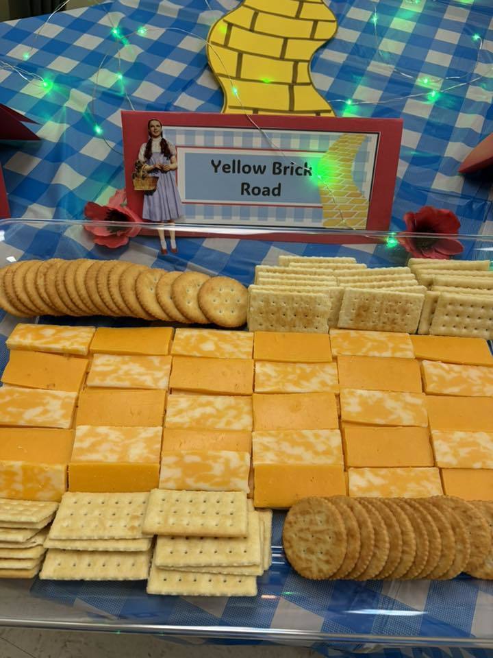yellow brick road snack
