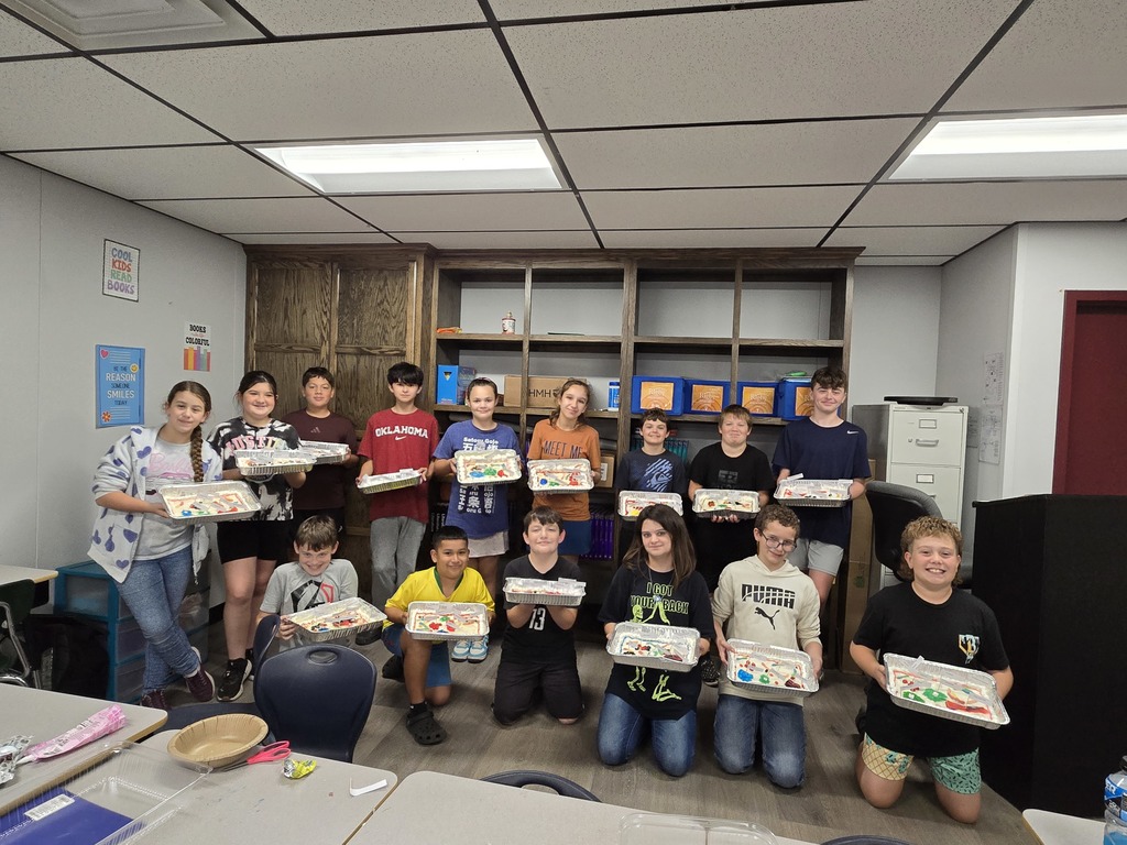 The 6th Graders with their plant cells.