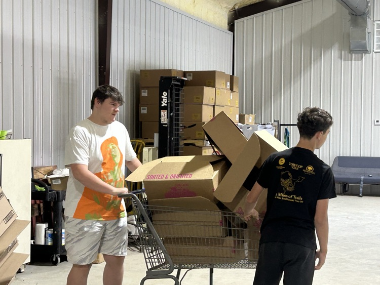 4/7 FBC Food hand out