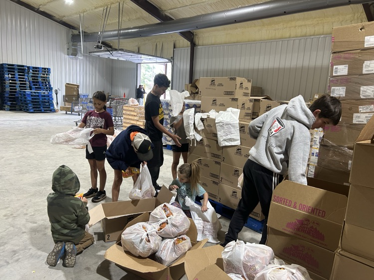 4/7 FBC Food hand out