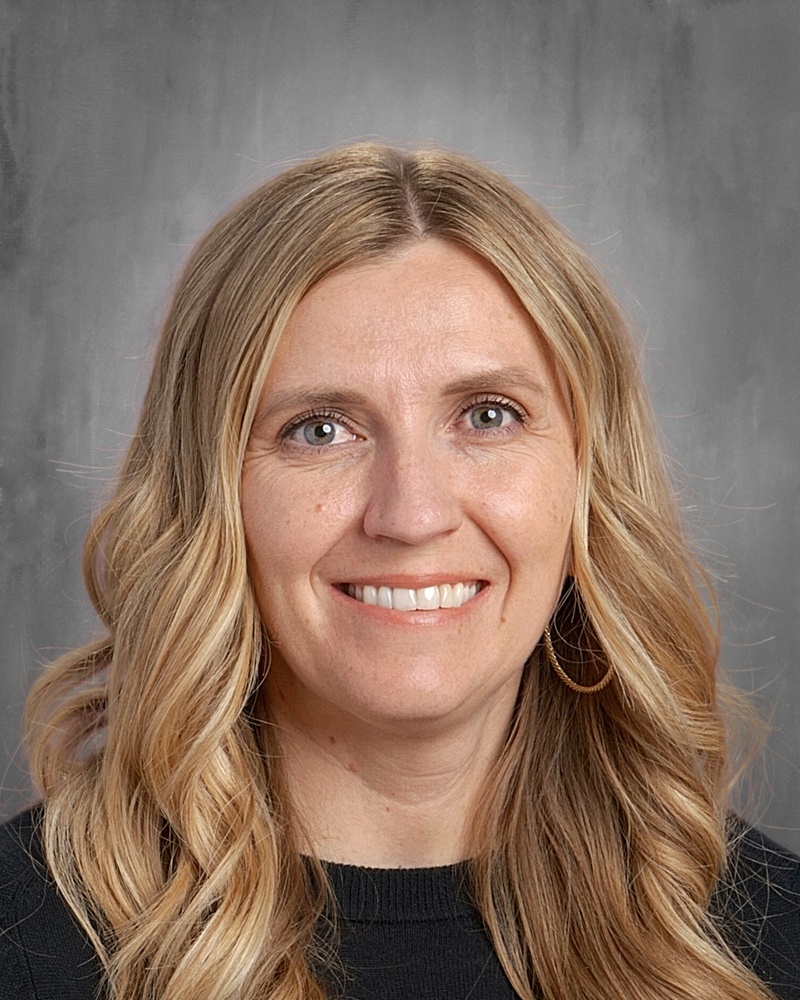 head shot of Angie Davis