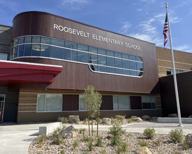 front view of roosevelt elementary