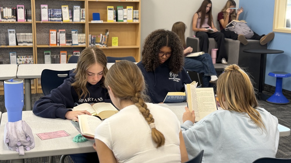 Kids reading