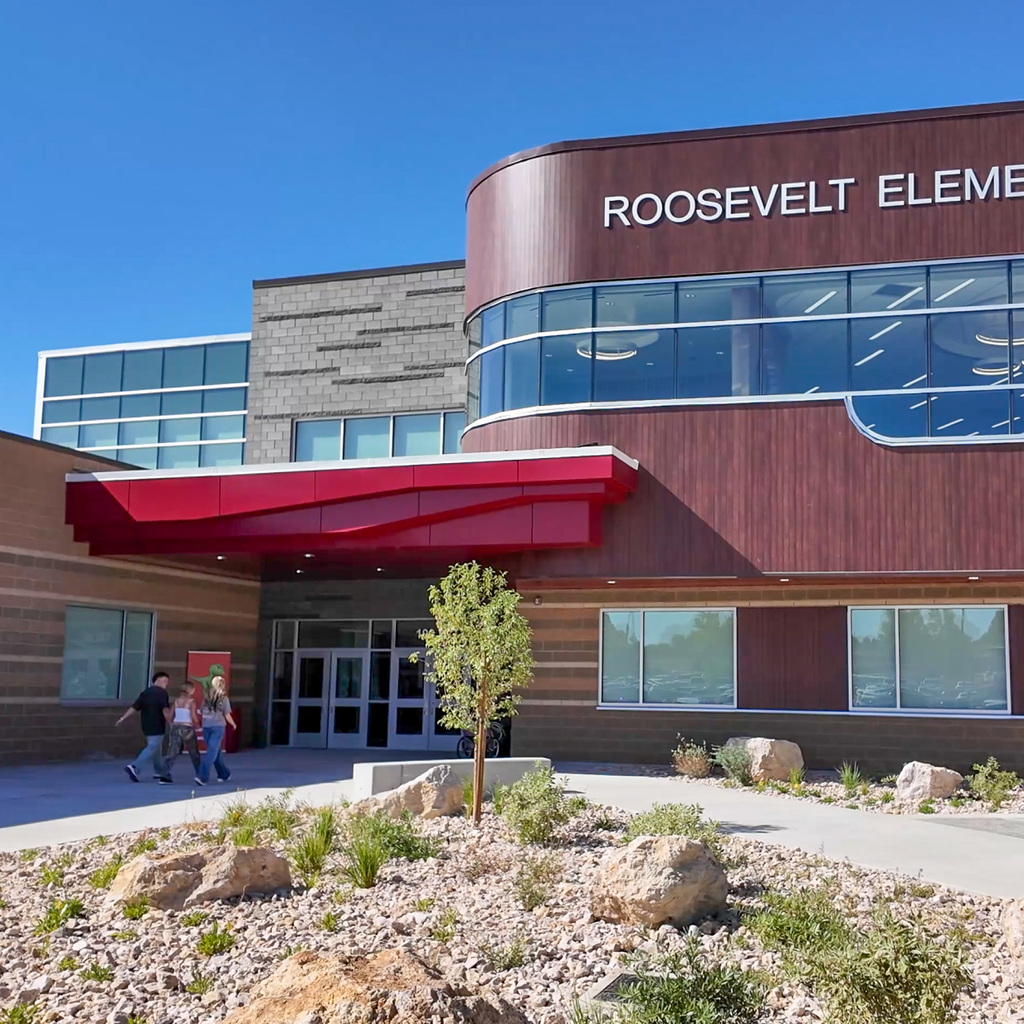 Roosevelt ribbon cutting ceremony.