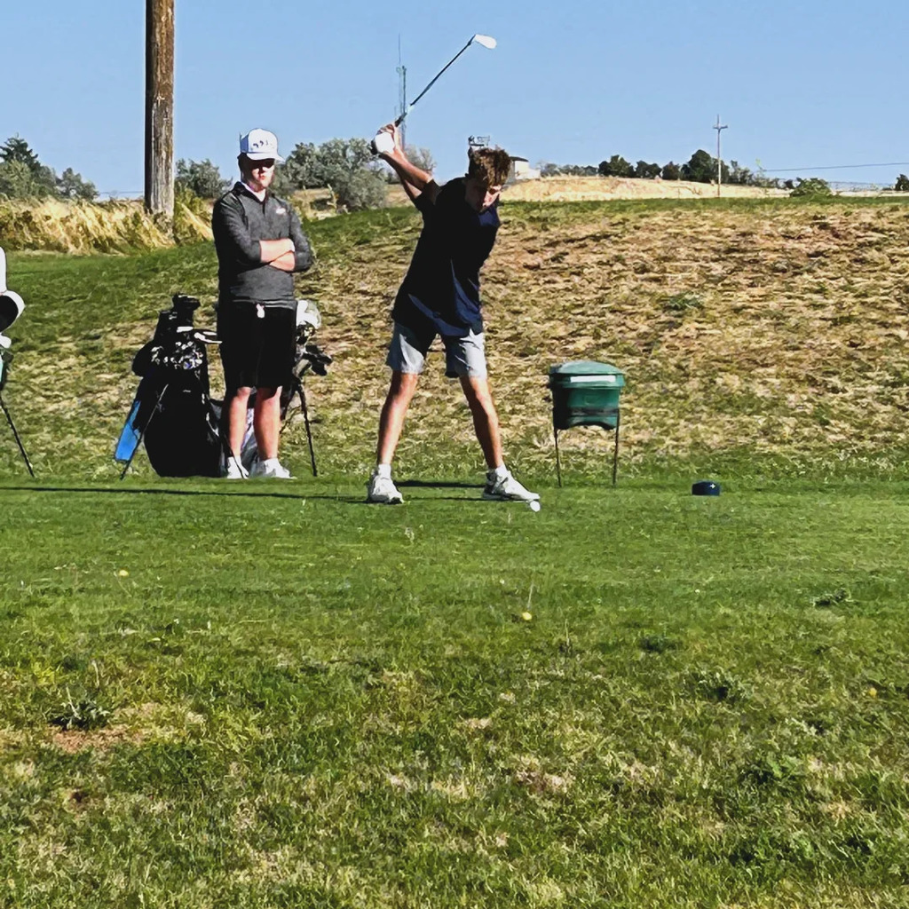 golfer swinging
