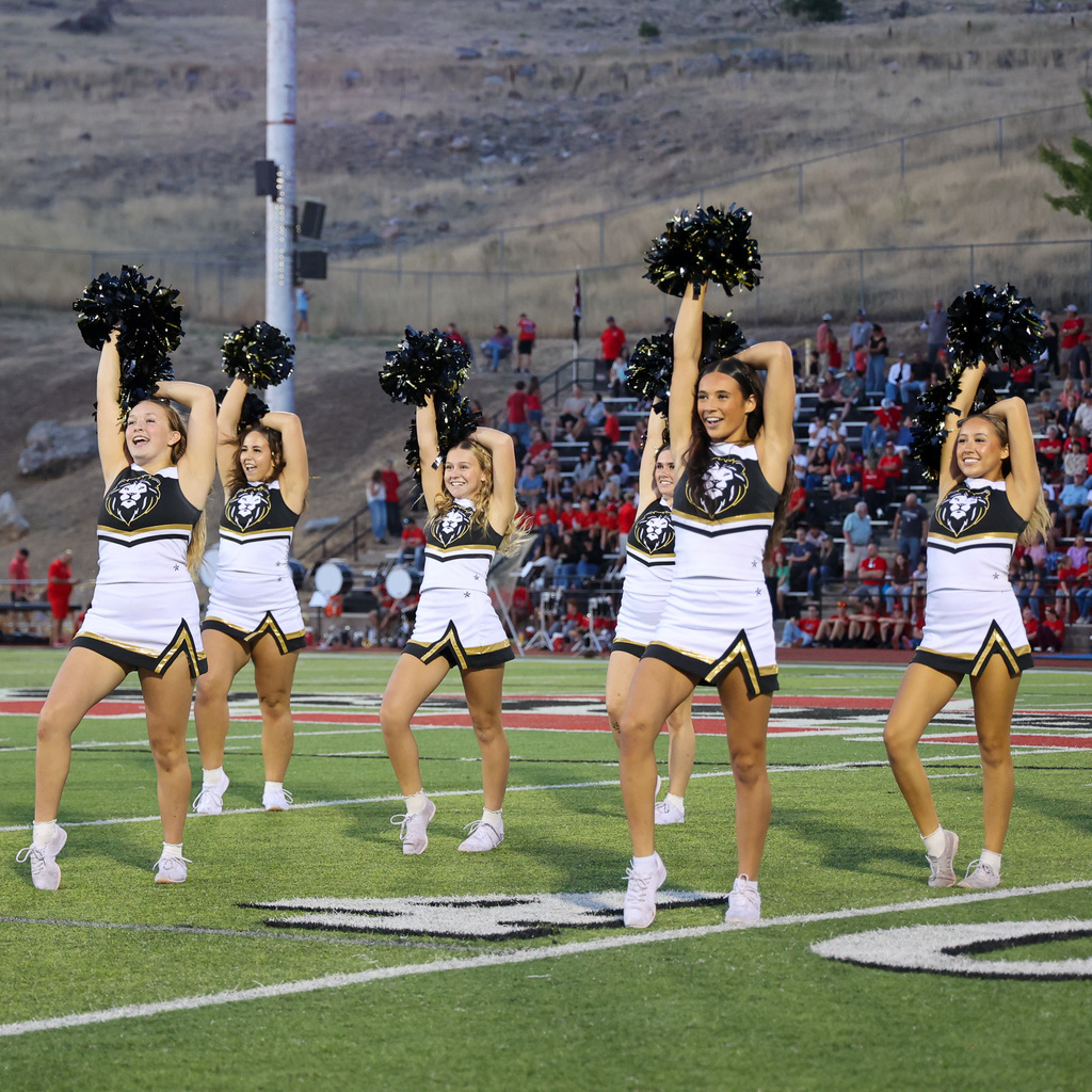 Shield game cheerleaders