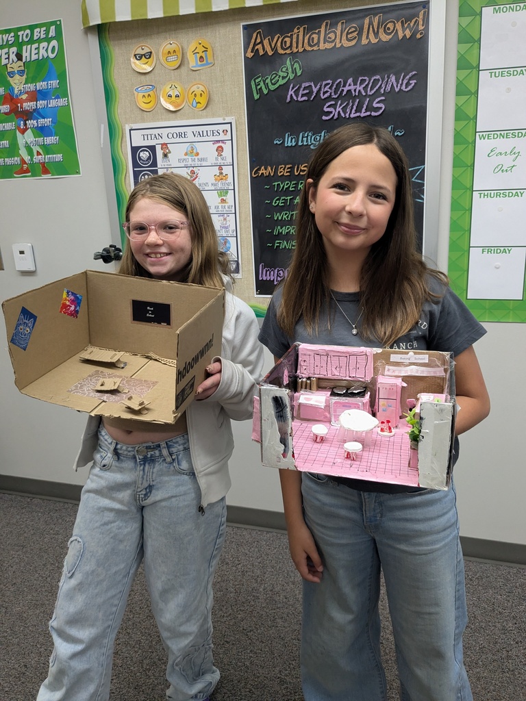 Mrs. Lee's CCA Class did a classroom project! They made Classroom Bulletin Boards and Mini 3-D models of future classrooms! Way to go 7th Graders!