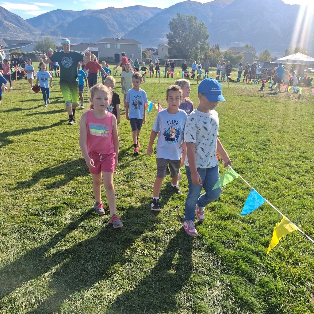 Kids running at the Fun run.