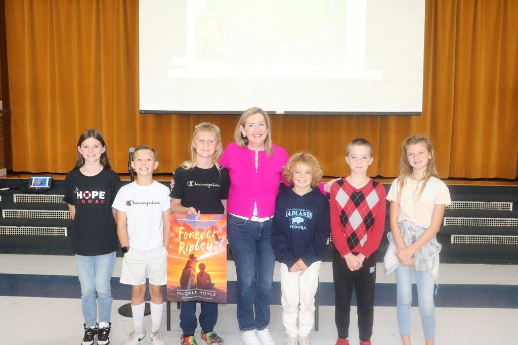 Students with Author McCall Hoyle