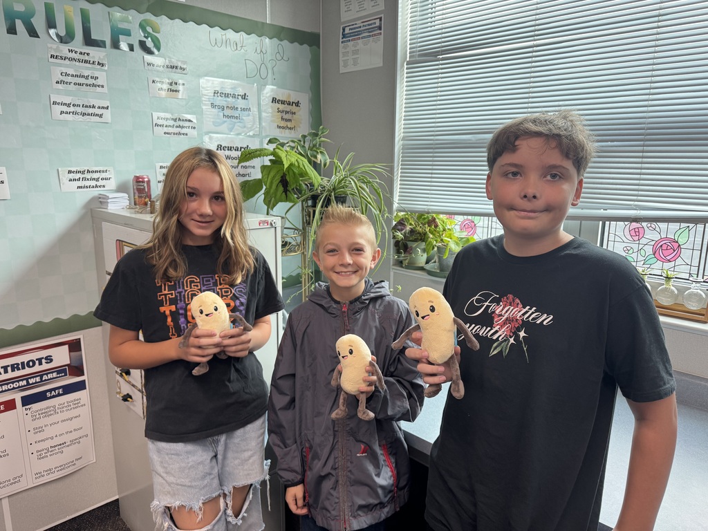 6th Graders who read the most minutes in their class received Benny the Bean in the beanstack reading program. 