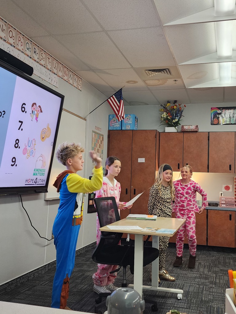 Hope Squad teaching a lesson to the 4th Grade during Spirit Week