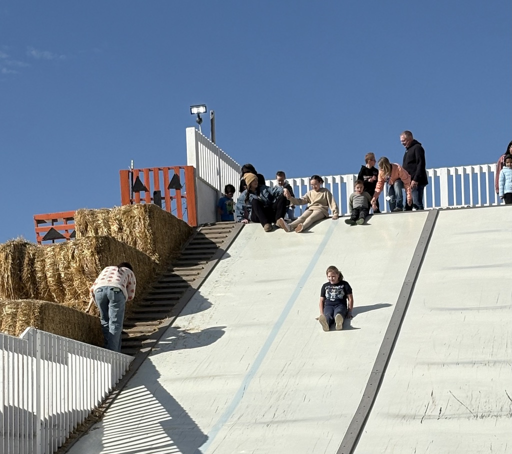 Mrs. Rehyani's students at Green Acre Farms field trip