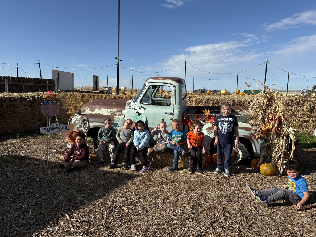 Mrs. Rehyani's students at Green Acre Farms field trip
