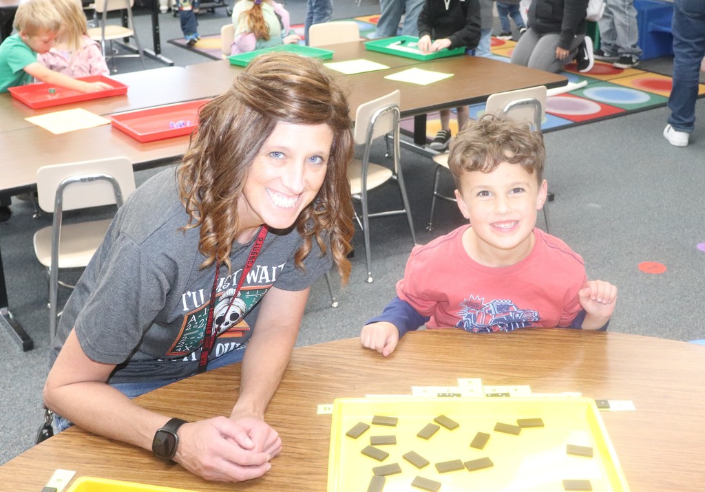 Students enjoying family night