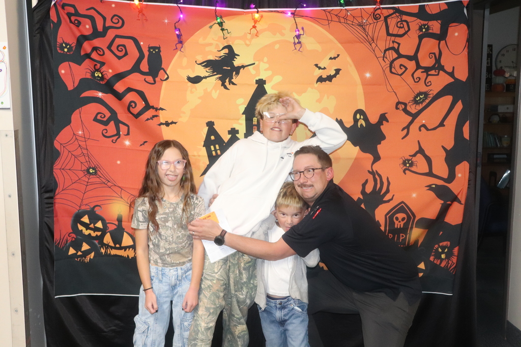 Students enjoying family night