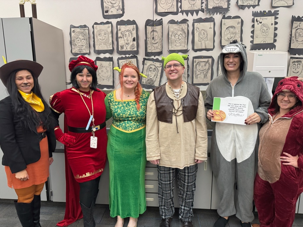 6th Grade Team Costume, Puss n Boots, Lord Farquad, Princess Fiona, Shrek, Donkey and Dragon