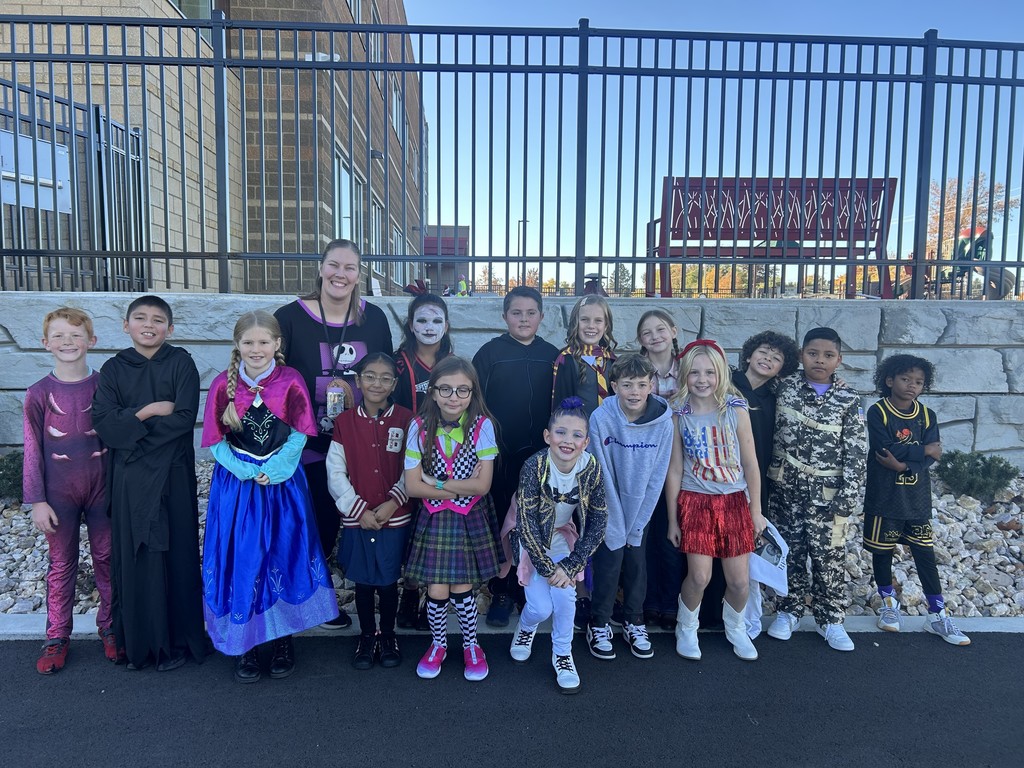 4th grade students dressed up in their halloween costumes