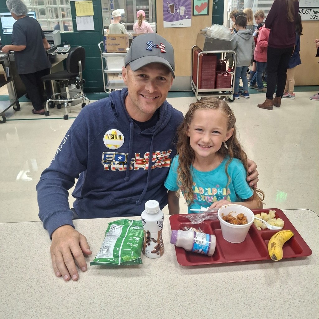girl with her veteran father