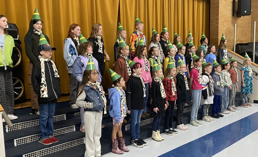 Choir students getting ready for Christmas performances