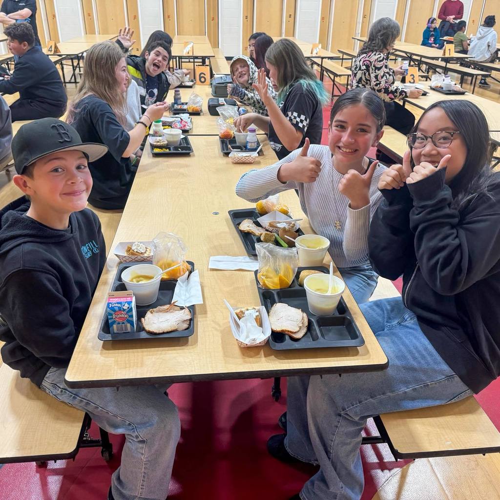 Students eating lunch.
