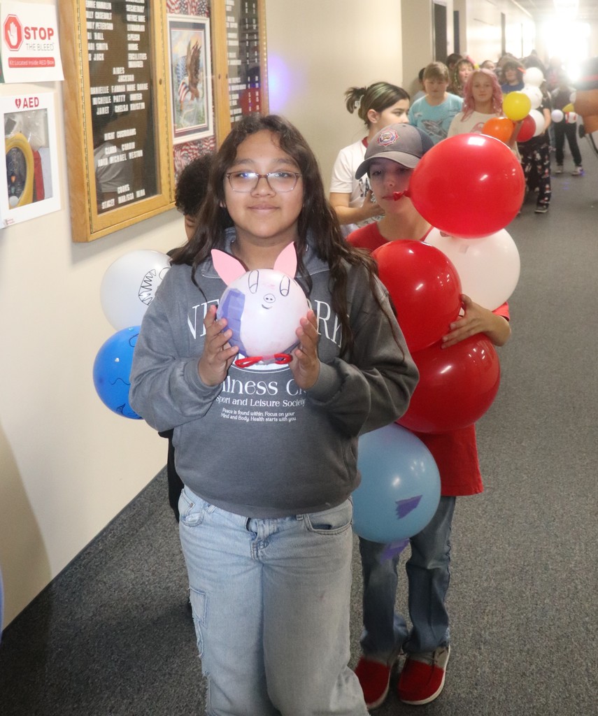Students celebrating Thanksgiving