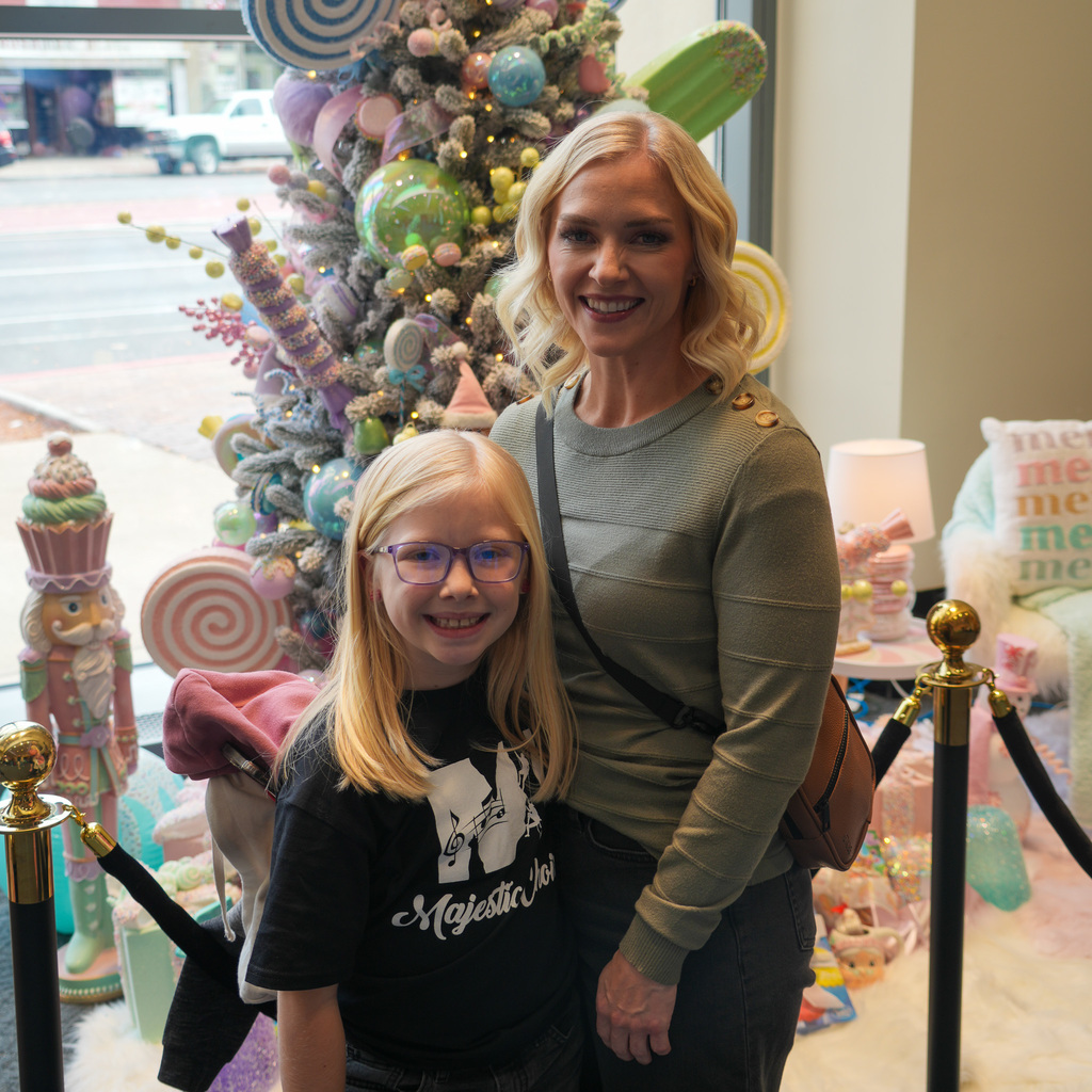 Christmas tree jubilee visitors