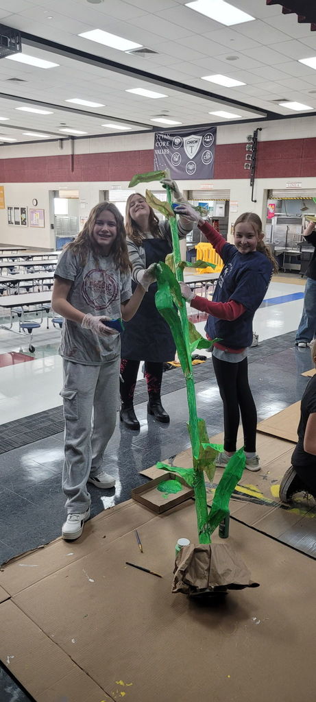 Theatre Design students make cornfield
