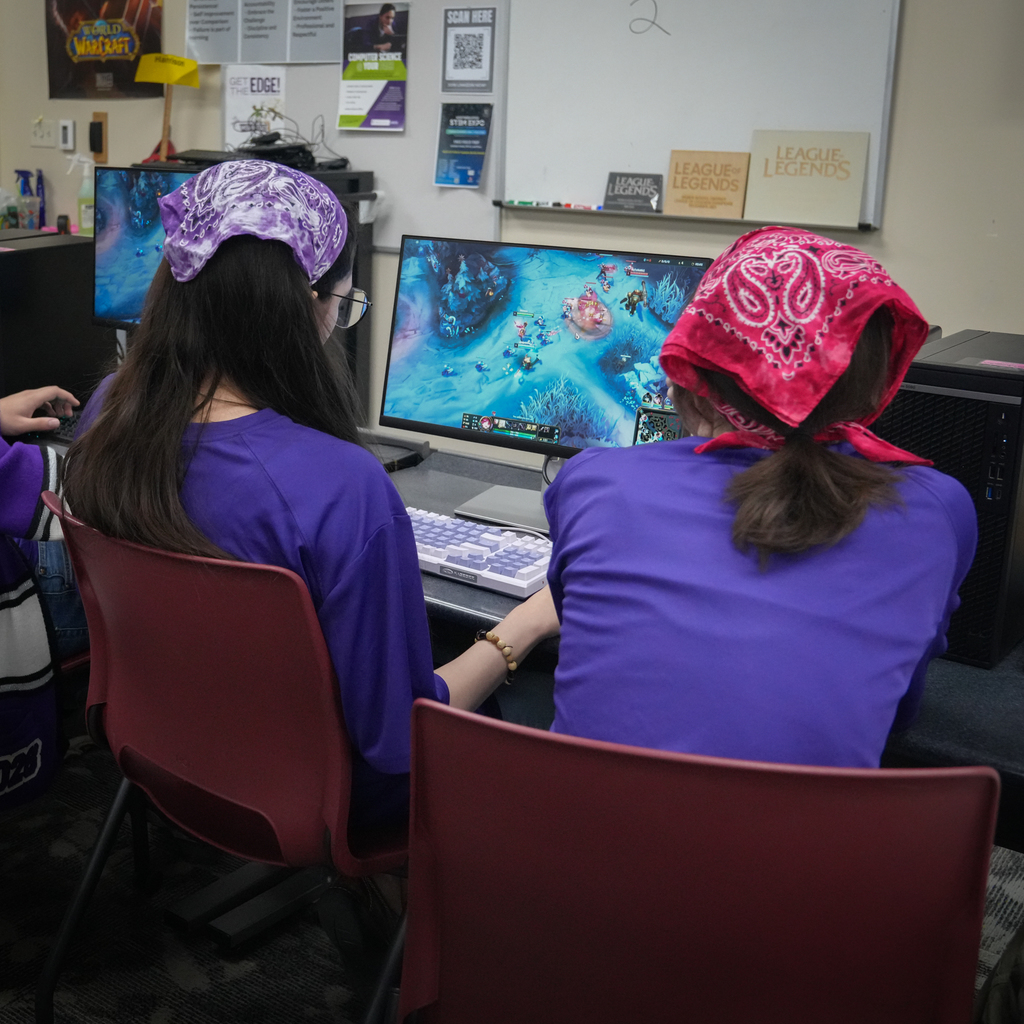 E-sports competitors playing games