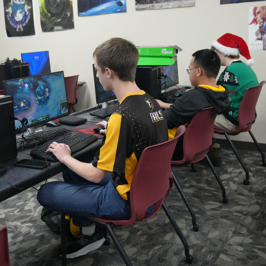 E-sports competitors playing games