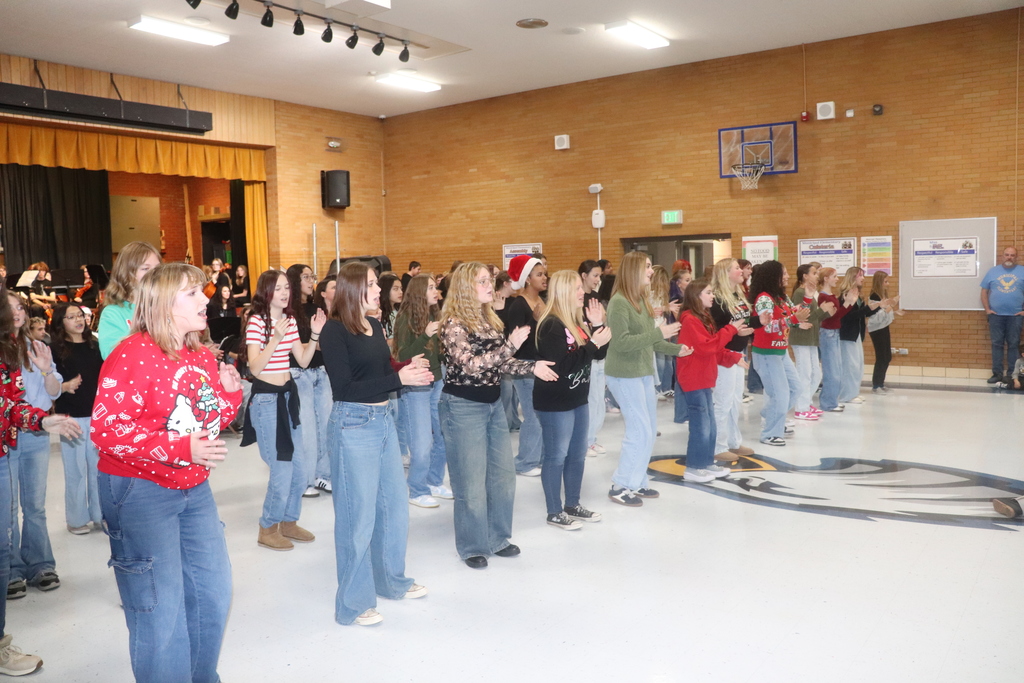 Roy Jr. High music department teaching about music