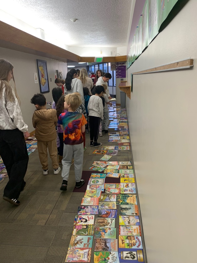 students choosing books