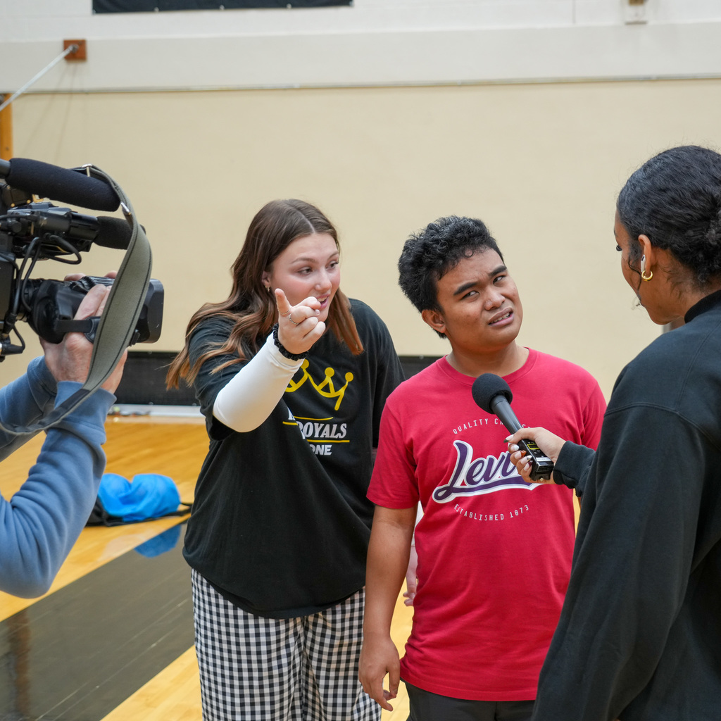 Fox 13 Cool School of the week behind the scenes shot with students.