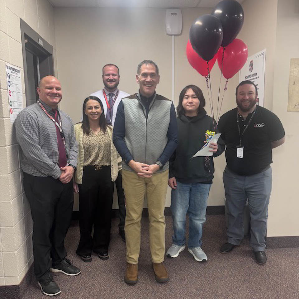 MOS National award presentation to student.