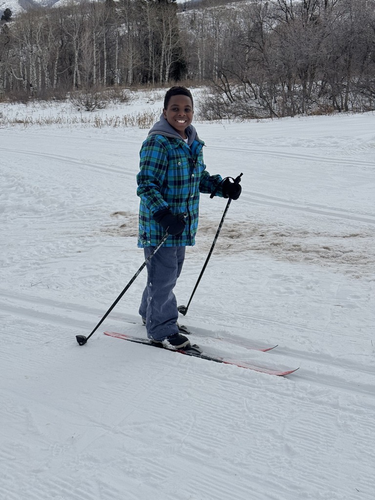 boy skiing